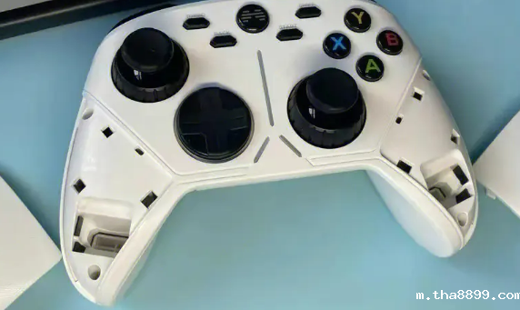 欧姆龙微动开关D2LS应用于游戏手柄